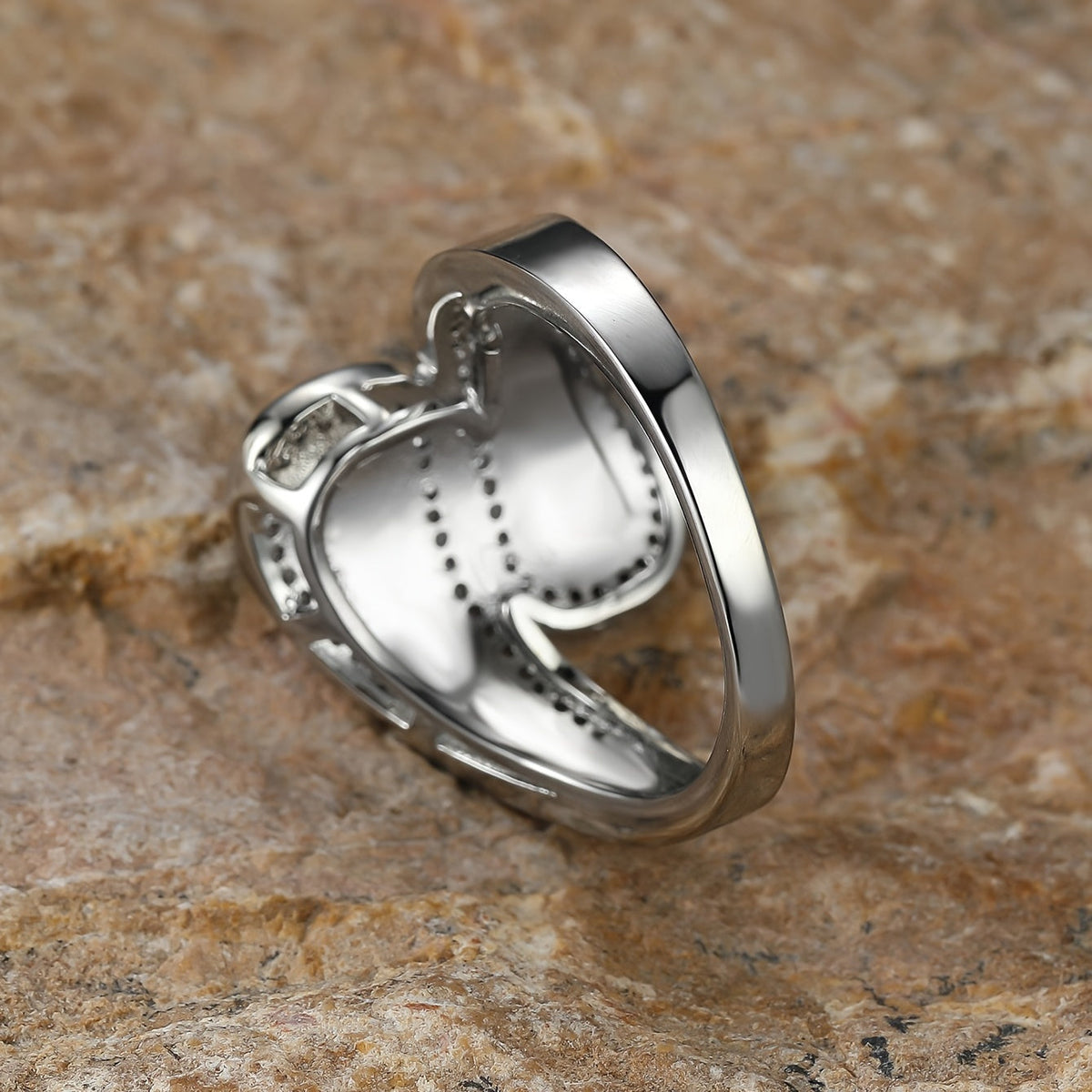 Vintage-Style Boho White Opal-Look Ring