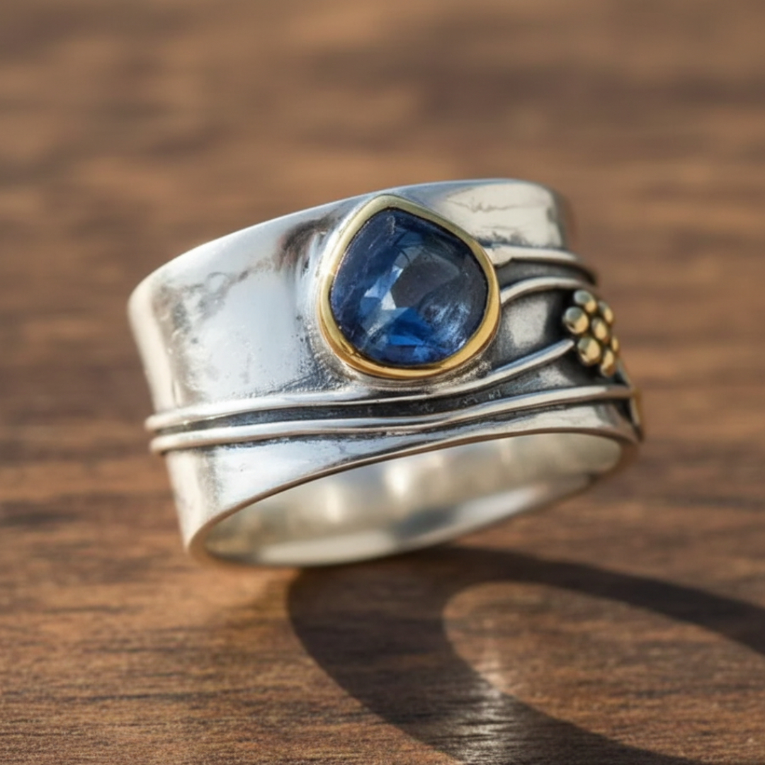 Bohemian ring met saffierlook in vintagestijl