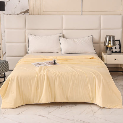 Cooling Summer Quilt – Lightweight Ice Silk Duvet for Warm Nights