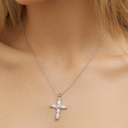 Goudkleurige kruisketting met opaallook