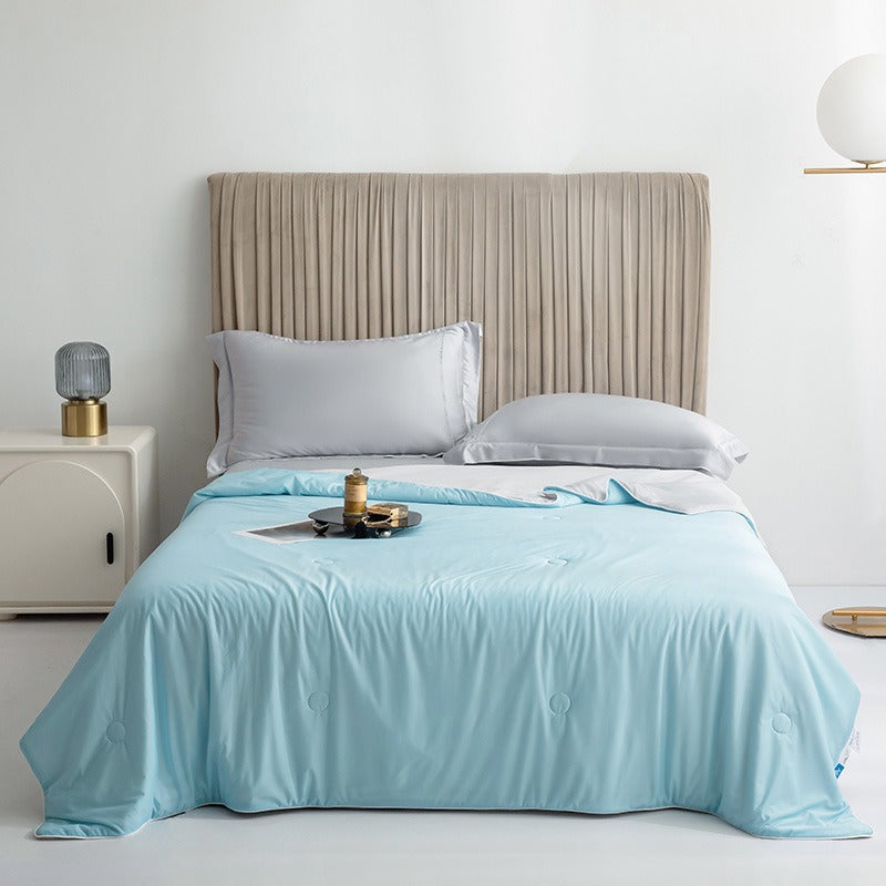 Cooling Summer Blanket – Lightweight Ice Silk Throw for Bed & Sofa