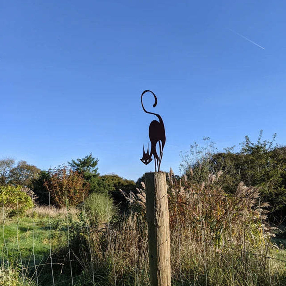 Iron Cat Garden Fence Ornament – Farmhouse Rustic Style, Outdoor Decor