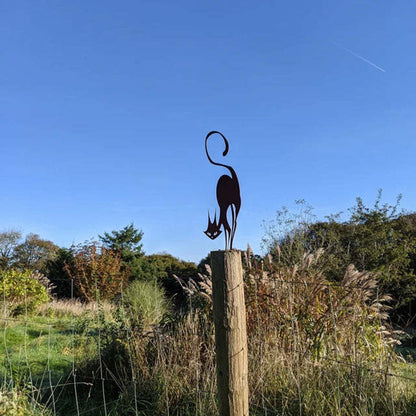 Iron Cat Garden Fence Ornament – Farmhouse Rustic Style, Outdoor Decor