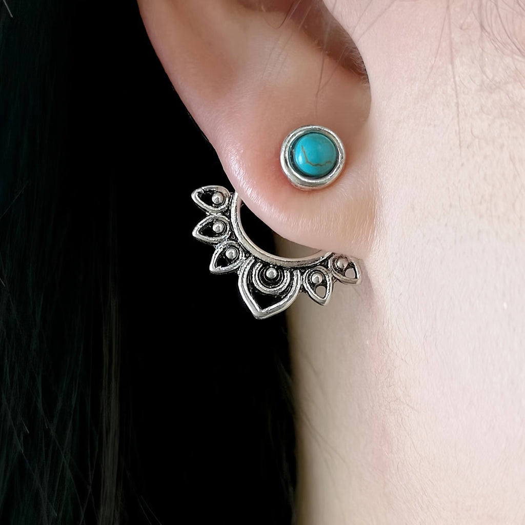 Verzilverde mandala-oorknopjes met turquoise