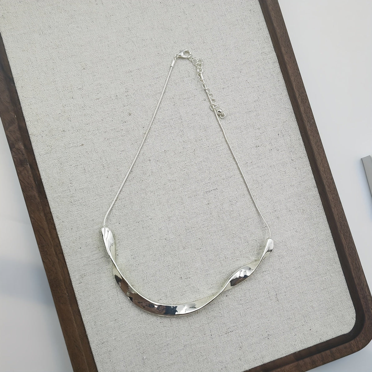 Vintage Sculptural Polished Silver-Tone Collar Necklace