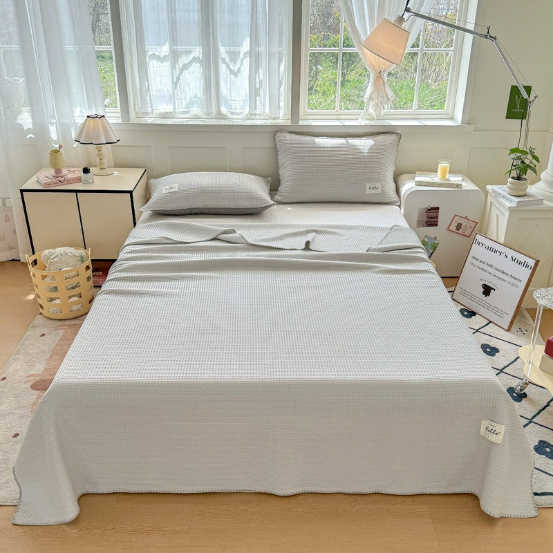 Cooling Summer Blanket Set – Double-Sided Ice Silk Throw with Pillowcases