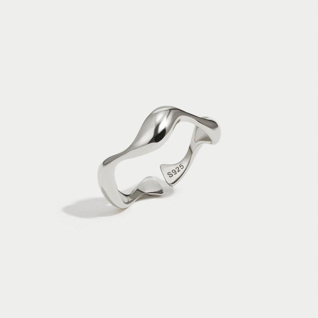 Adjustable Minimalist Wave Ring