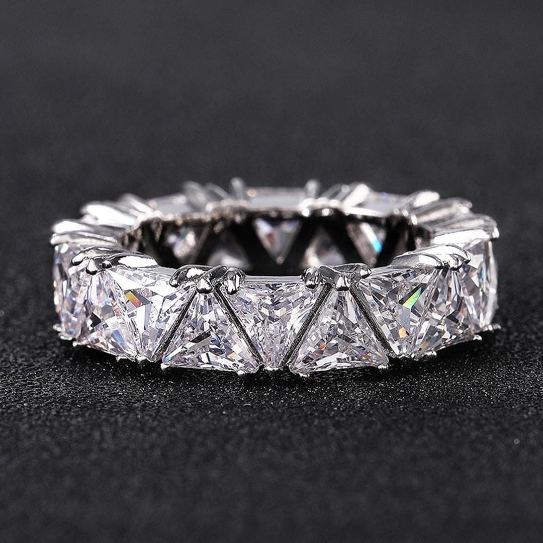 Vintage-Style Triangle Stone Ring