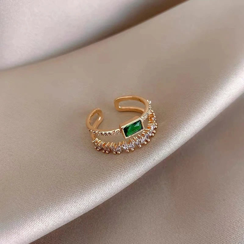 Adjustable Emerald-Look Ring with Zirconia in Gold Tone