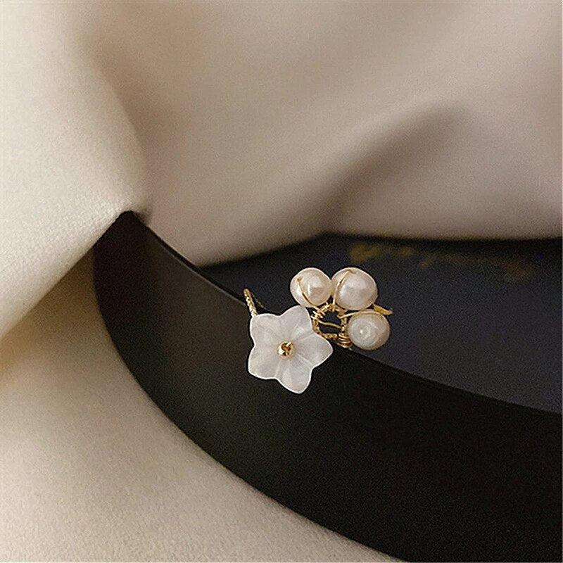 Adjustable Pearl Flower Ring in Gold Tone