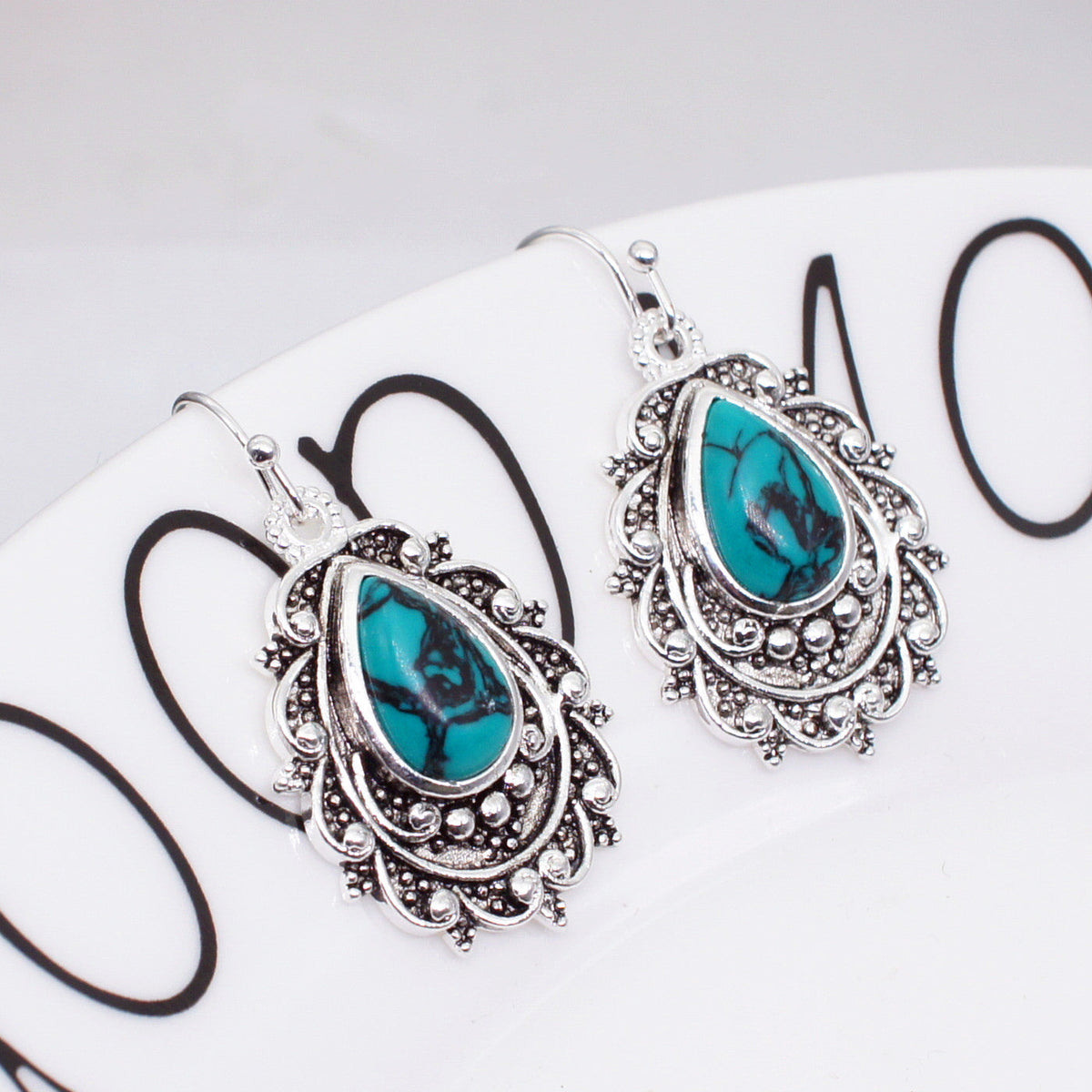 Bohemian vintage filigraan oorbellen met turquoise hanger