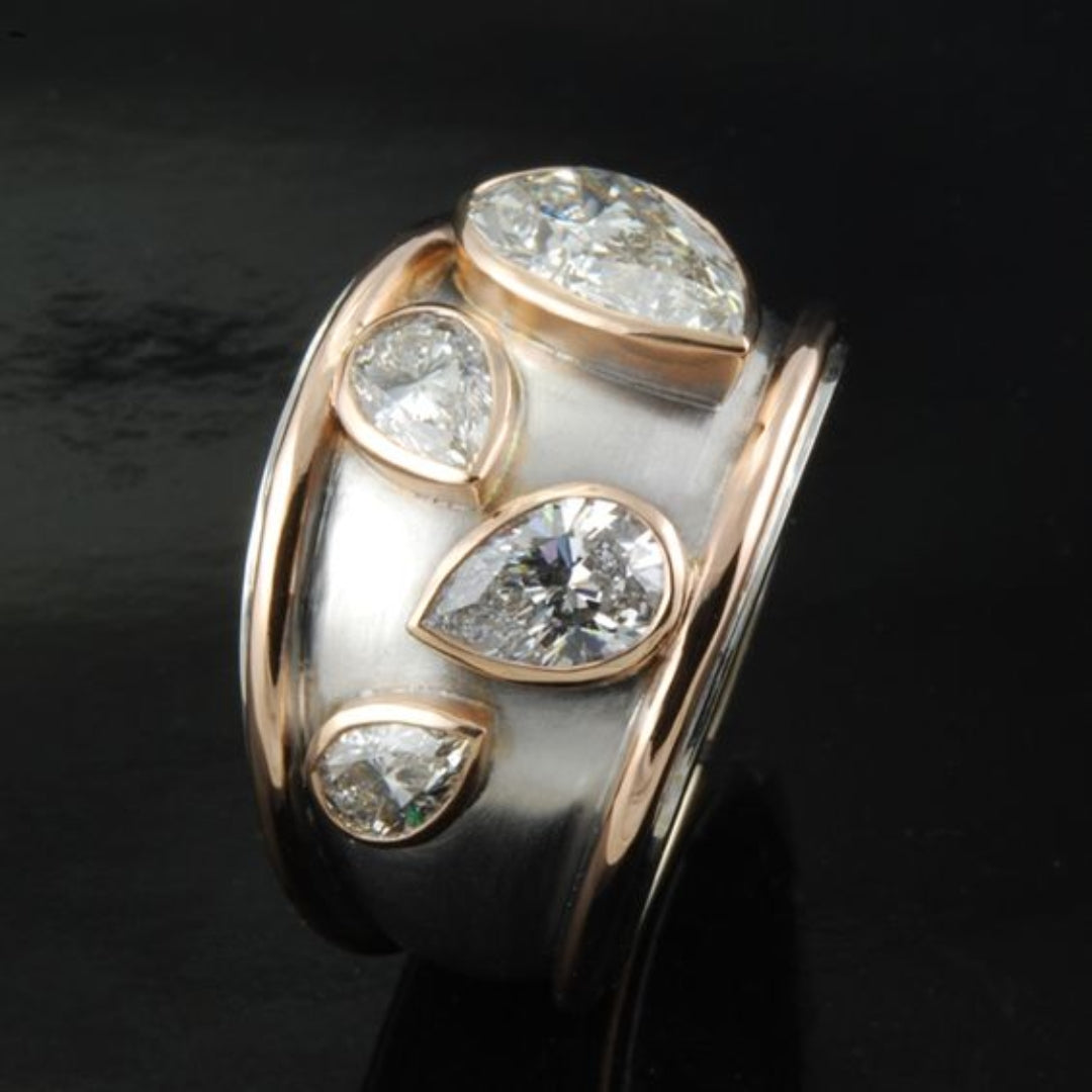 Vintage-Style Inlaid Crystalline Ring
