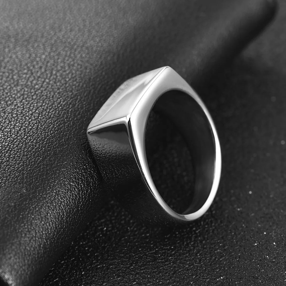Vintage-Style Thick Silver-Tone Ring