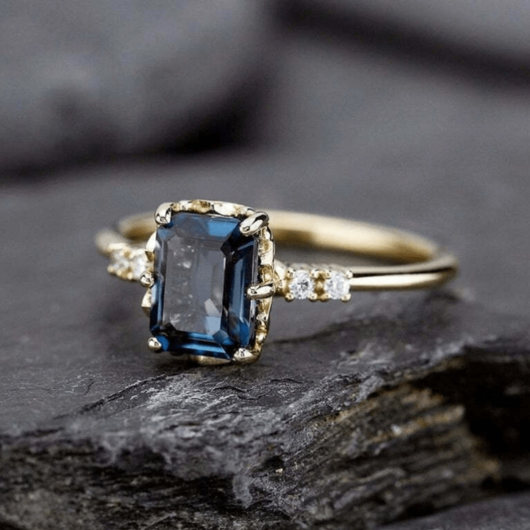 Vintage-Style Blue Crystal Gold-Tone Ring