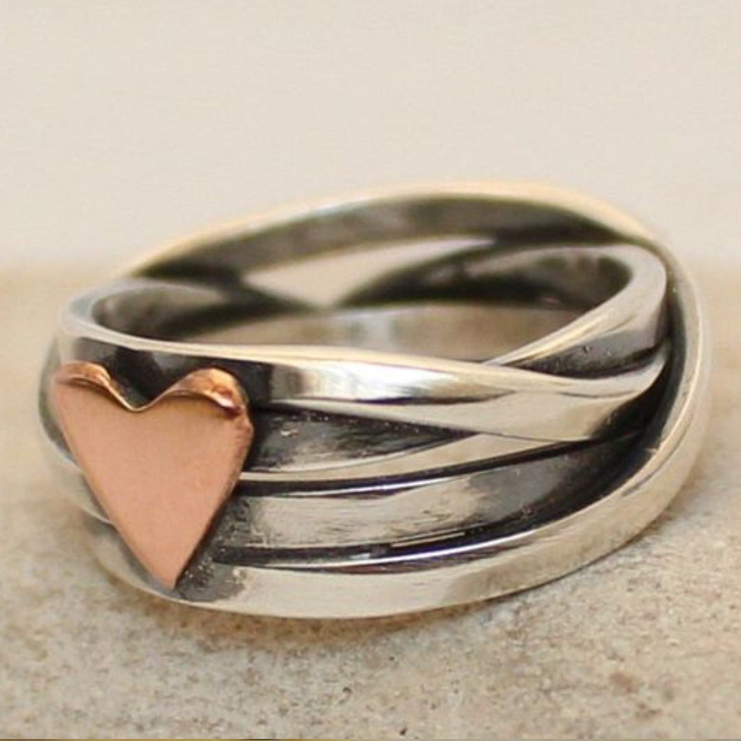 Vintage zilverkleurige hartring met roos