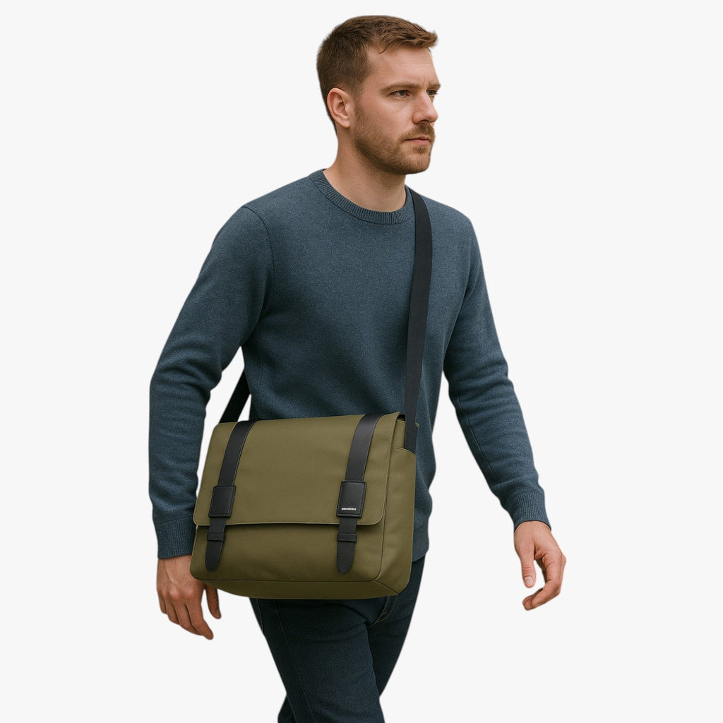Men's Lightweight Water-Repellent Shoulder Bag