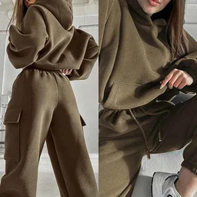 Hoodie and Jogger Set with Cargo Pockets and Relaxed Fit