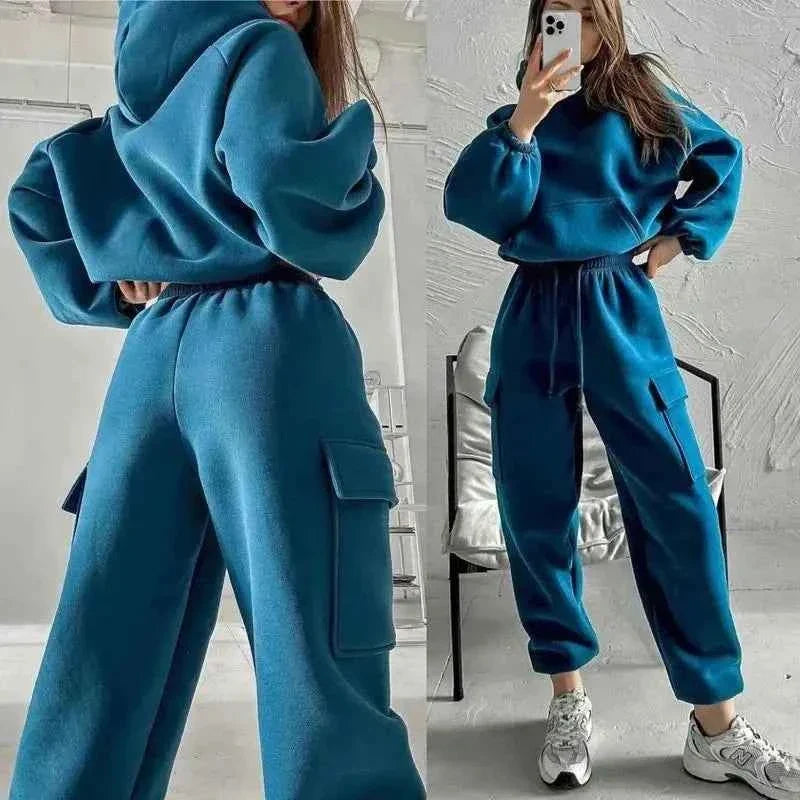 Hoodie and Jogger Set with Cargo Pockets and Relaxed Fit