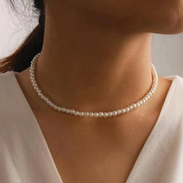 Zilverkleurige kralenketting