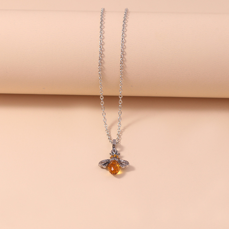 Goudkleurige bijenketting