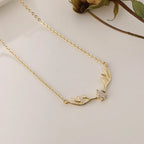 Hertengeweiketting met hartbedel