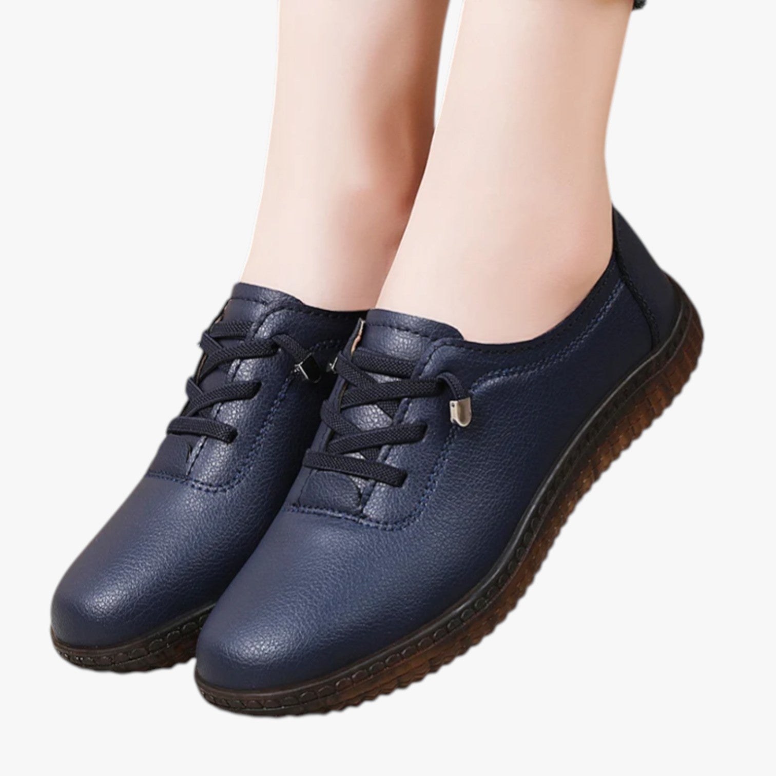 Geperforeerde zomersneakers met flexibele zool en licht gevoel