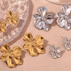 Kleine goudkleurige bloesemoorbellen