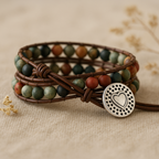 Leren wikkelarmband met halfedelsteen en love