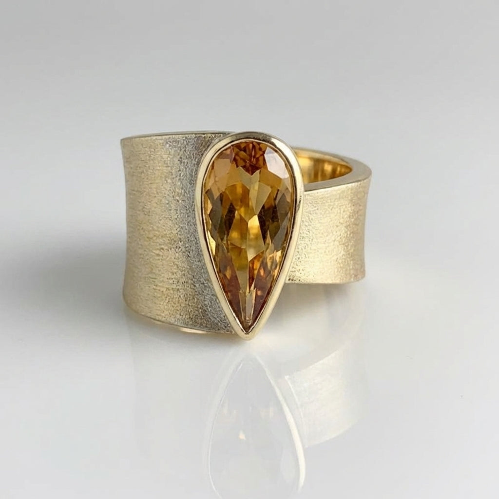 Retro Gold-Plated Teardrop Zirconia Wide Band Ring