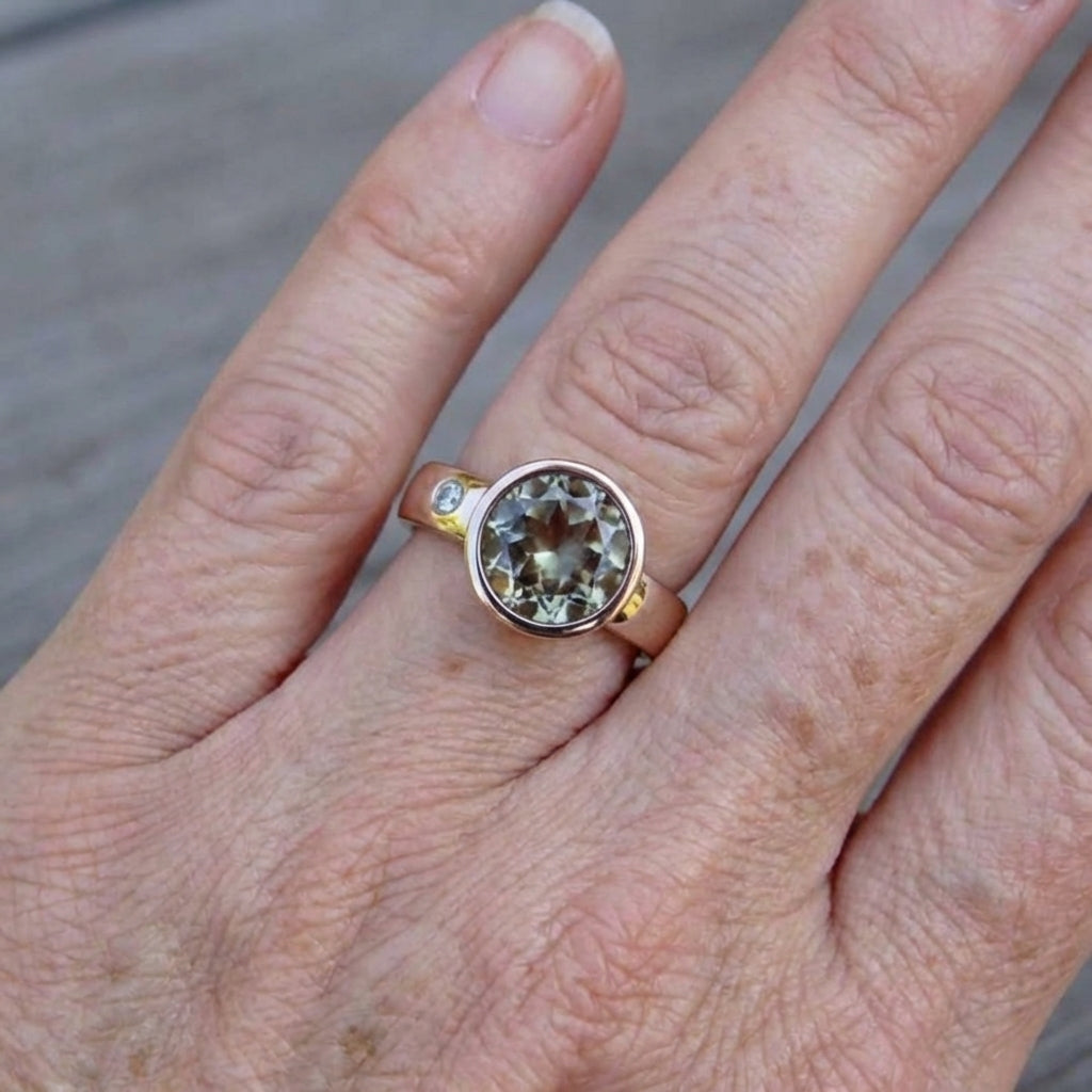 Vintage Aquamarine Blue Zirconia Silver-Plated Ring