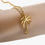 Ketting met palmboomhanger aan een fijne schakel