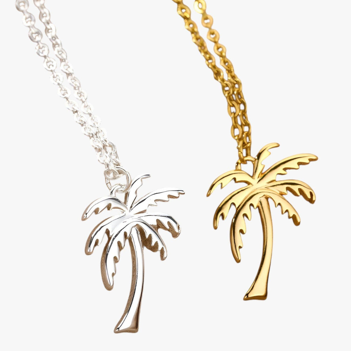 Ketting met palmboomhanger aan een fijne schakel