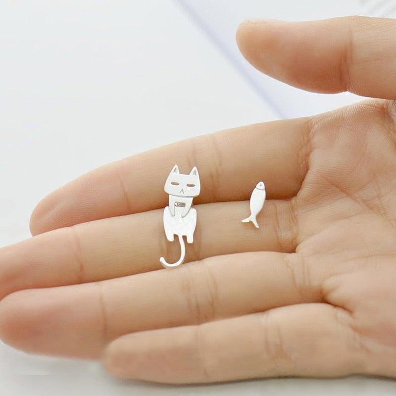 Silver-Tone Climbing Cat Earring