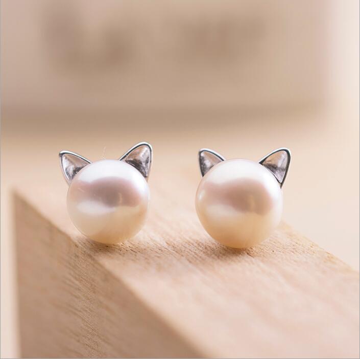 Cat Earrings with Cultured Pearls in Silver Tone
