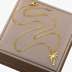 Ketting met palmboomhanger aan een fijne schakel