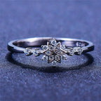 Snowflake Ring in 925 Sterling Silver