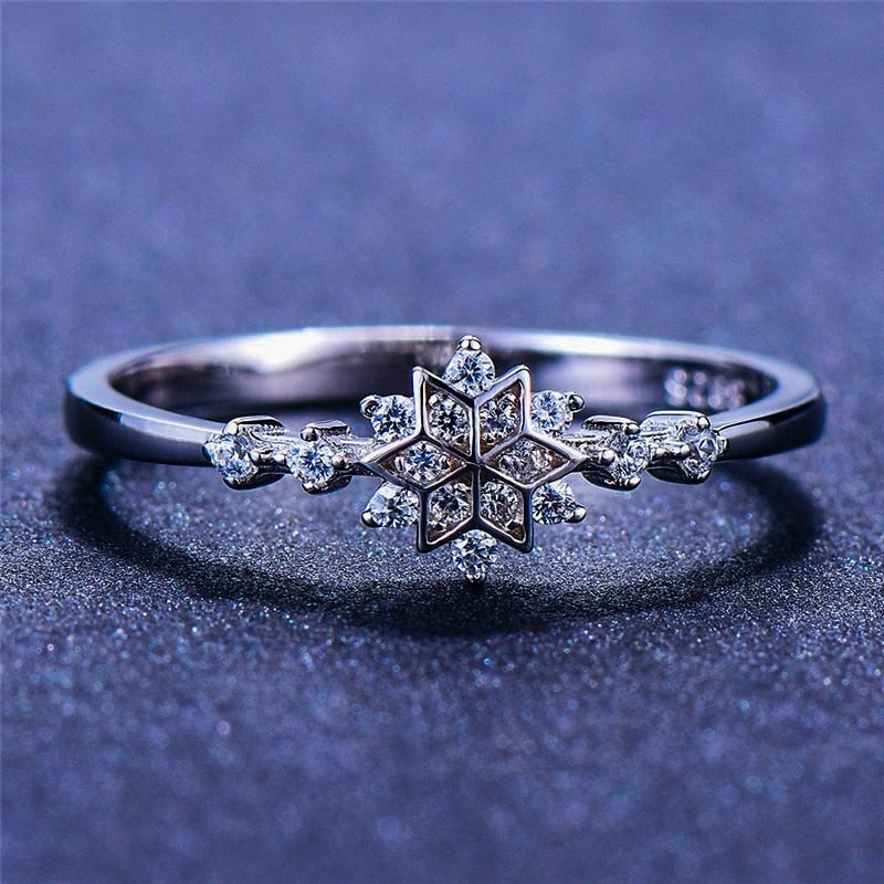 Snowflake Ring in 925 Sterling Silver