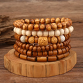 Houten kralenarmband in warme tinten