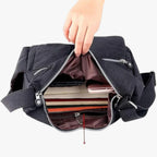 Waterafstotende nylon crossbodytas met RFID-blokkerend vak