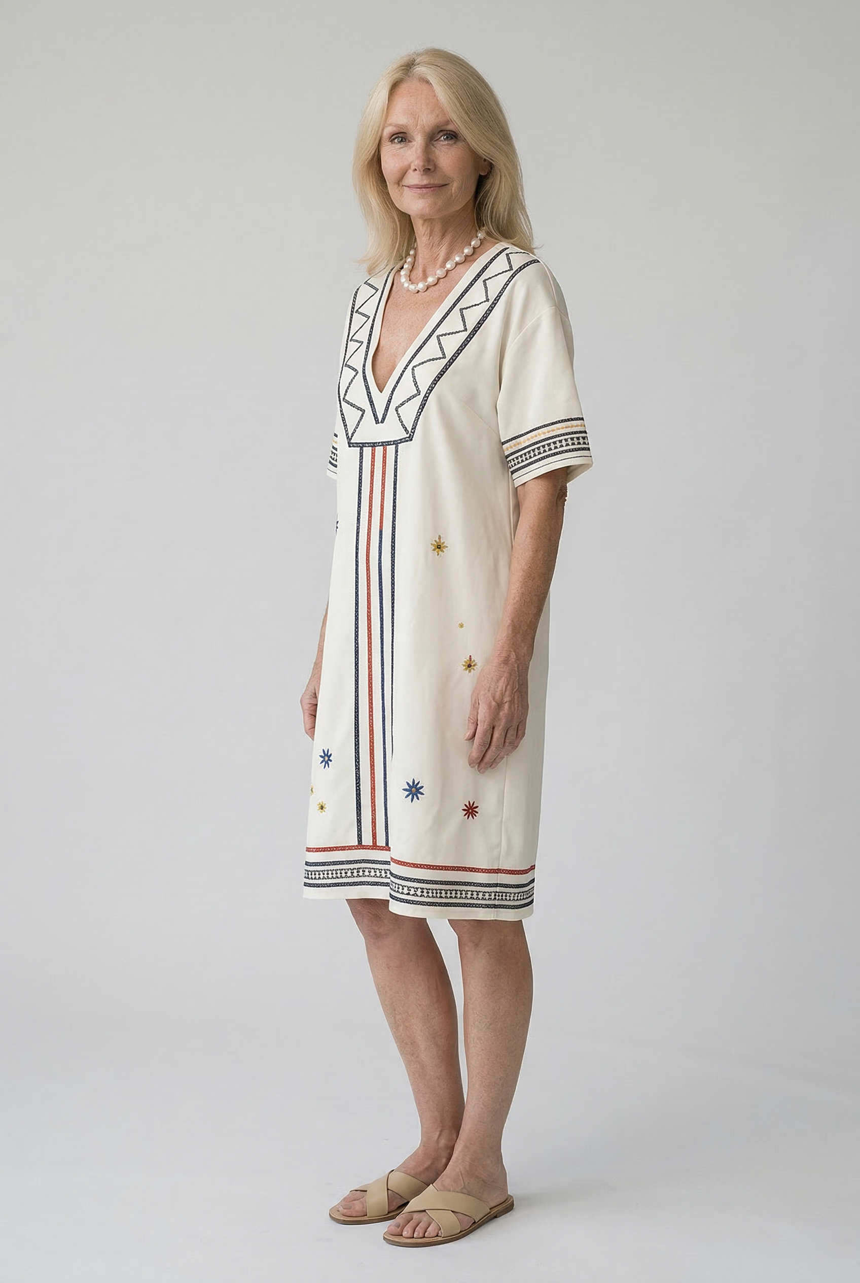 Zomerjurk met bloemenprint, V-hals en vloeiend vallende rok