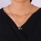 Goudkleurige bijenketting