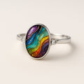 Kleurrijke ring met ronde steen