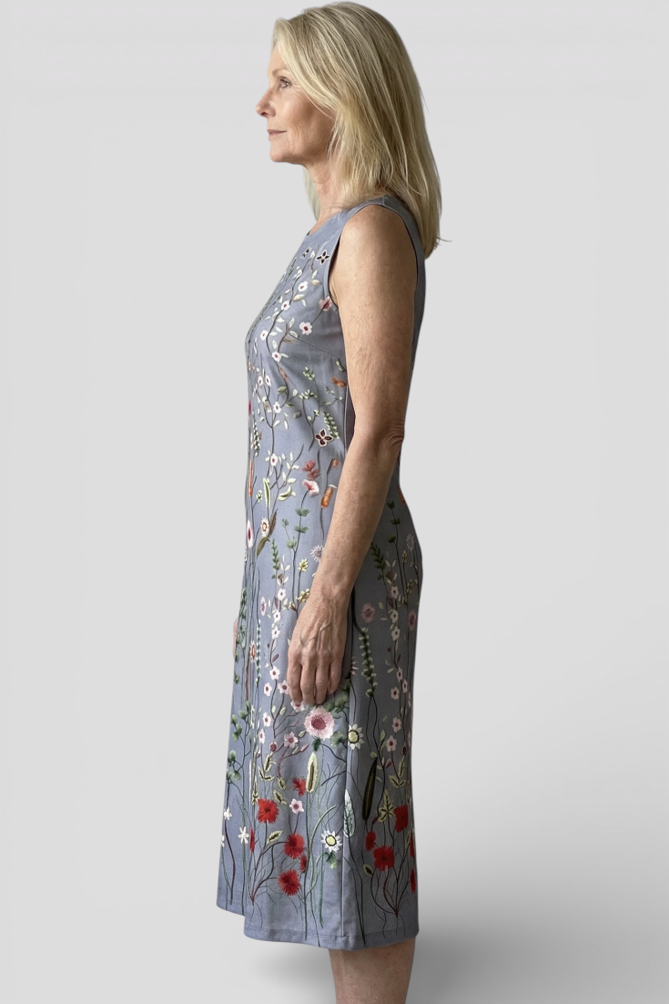 Mouwloze jurk met bloemenborduursel en losse bohovorm