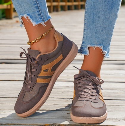 Low-Top Lace-Up Trainers with Contrast Panelling