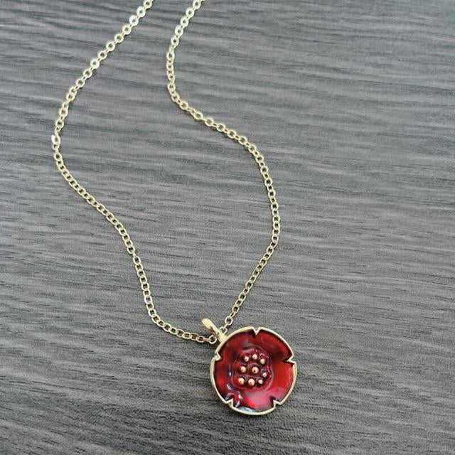 Vintage-Style Red Necklace in Gold Tone