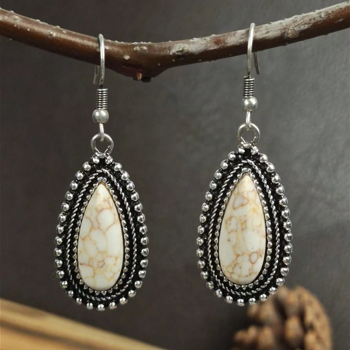 Brincos Vintage Retro com Pedra Incrustada em Sete Cores