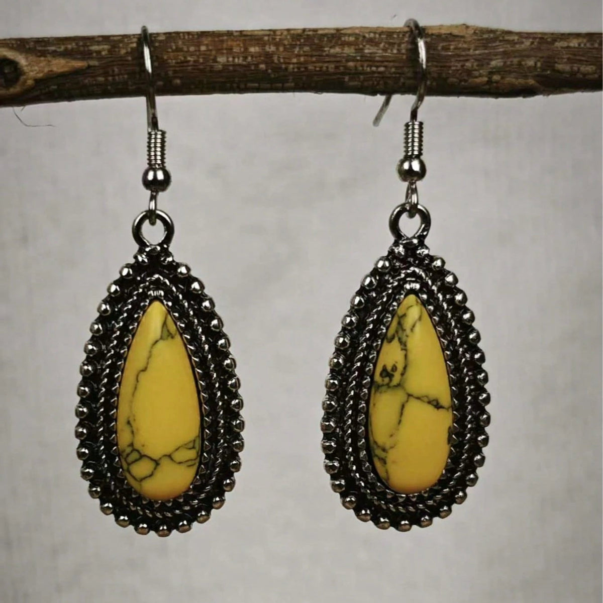 Brincos Vintage Retro com Pedra Incrustada em Sete Cores