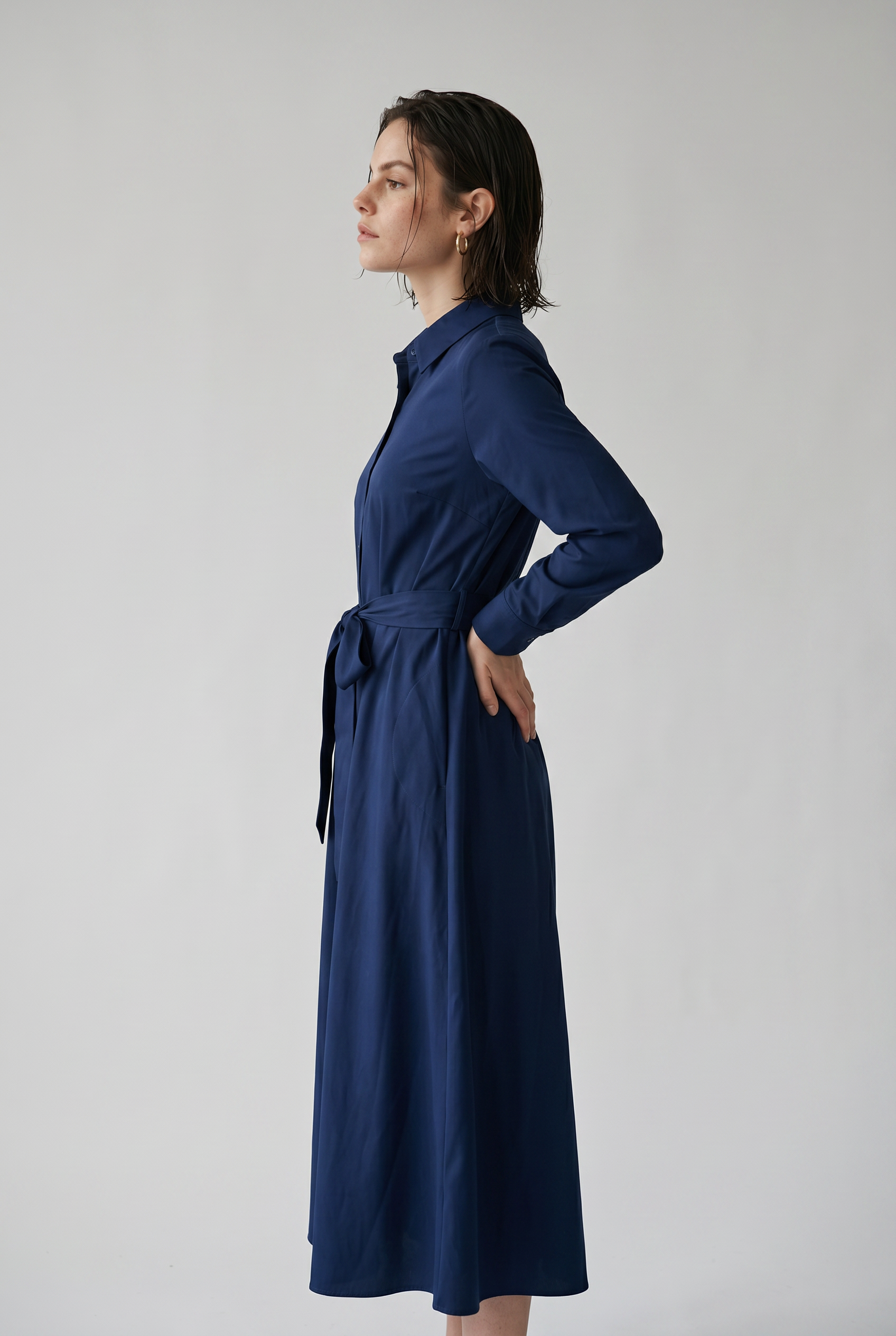 Maxi-blousejurk van katoenen keper met strikceintuur en kraag