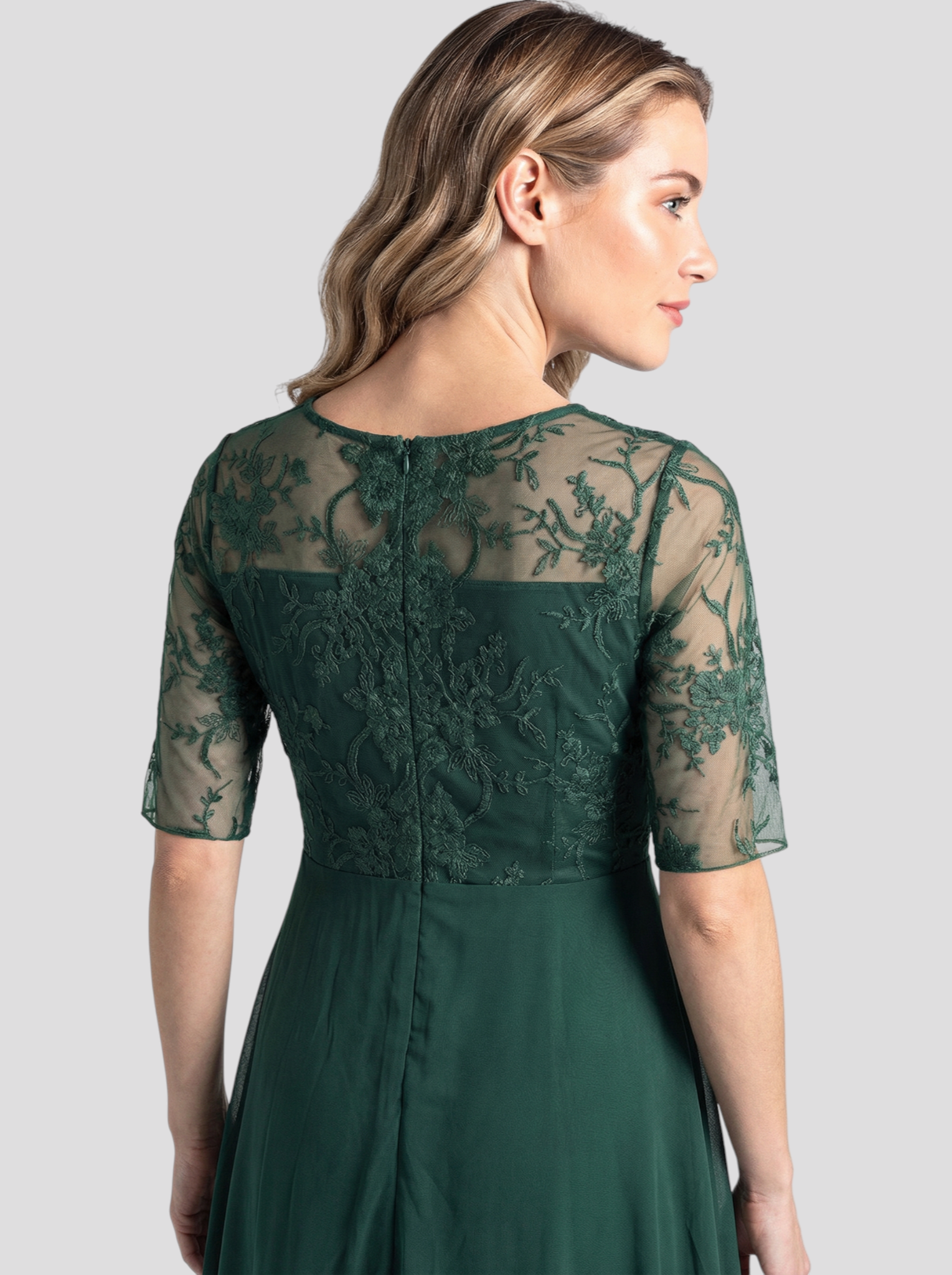 Mouwloze midi-jurk met minimalistische snit en soepele val