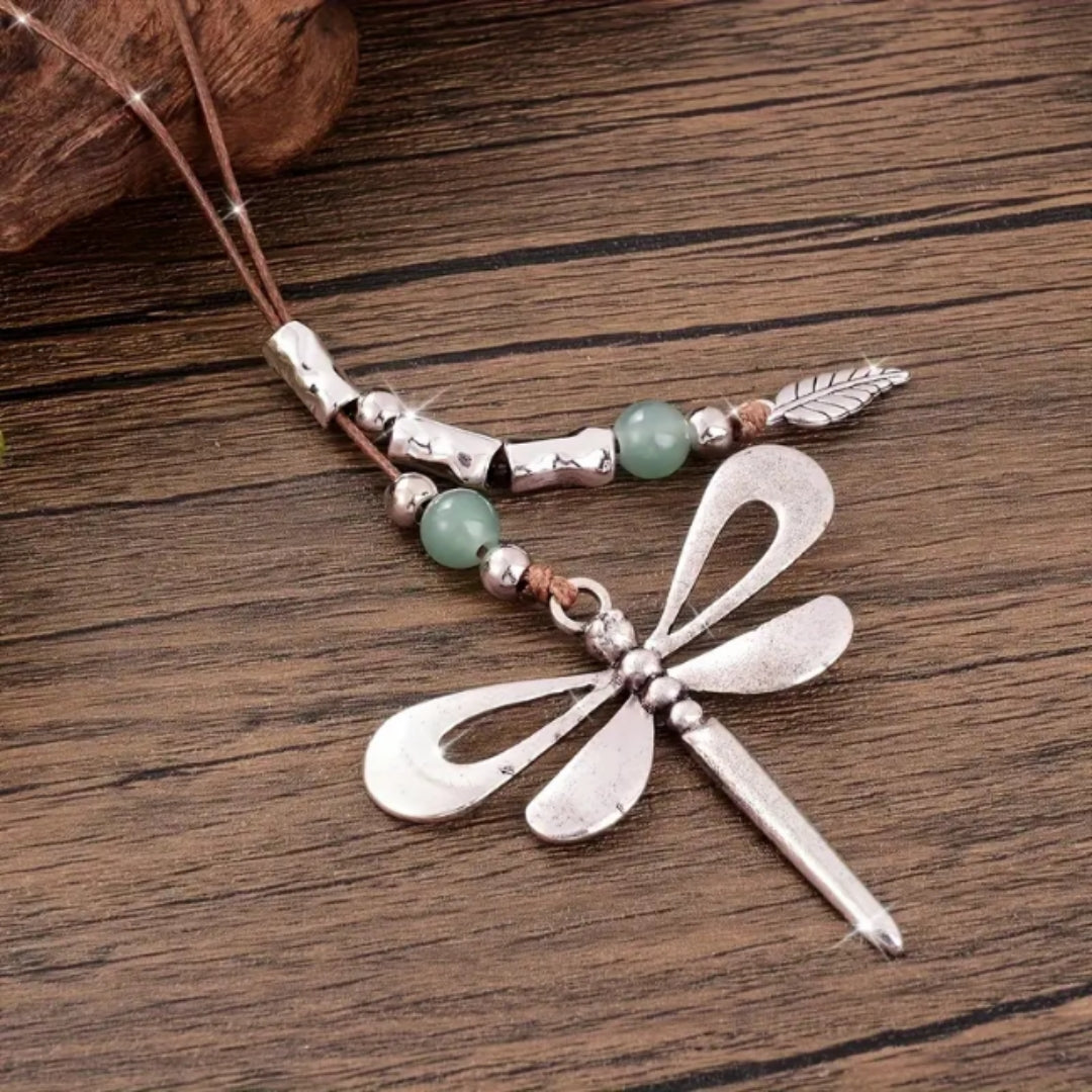 Vlinderketting met stenen blad